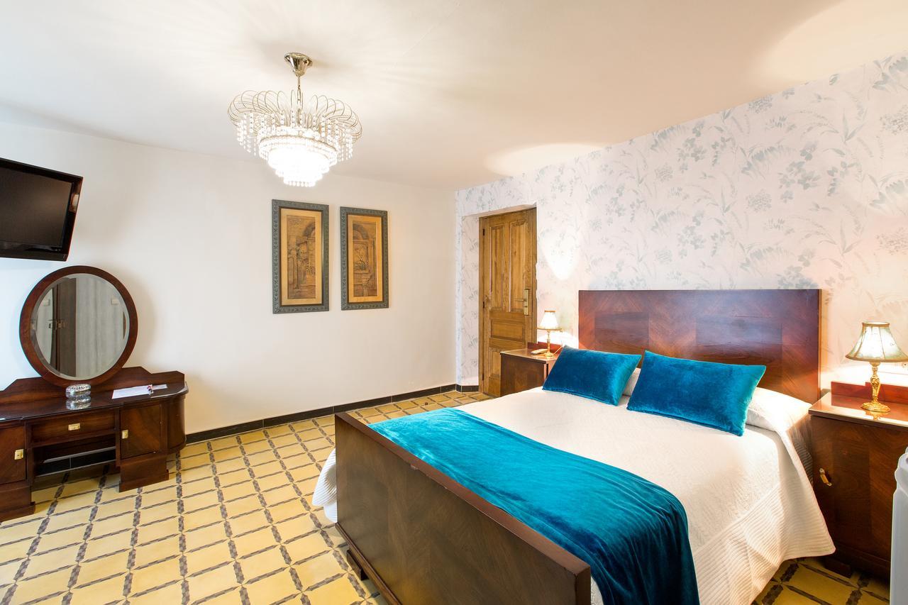 Hotel Villa San Jorge Azanuy Ngoại thất bức ảnh